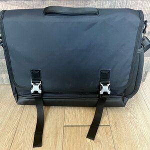 *NEW* TimBuk2 Closer Laptop Briefcase